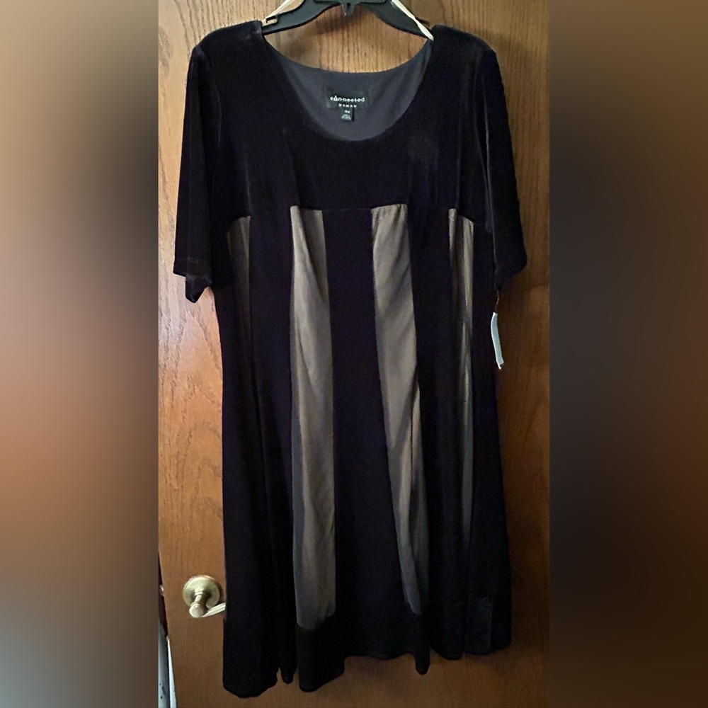 NWT Connected Woman Black Velvet Sheer Dress 14W